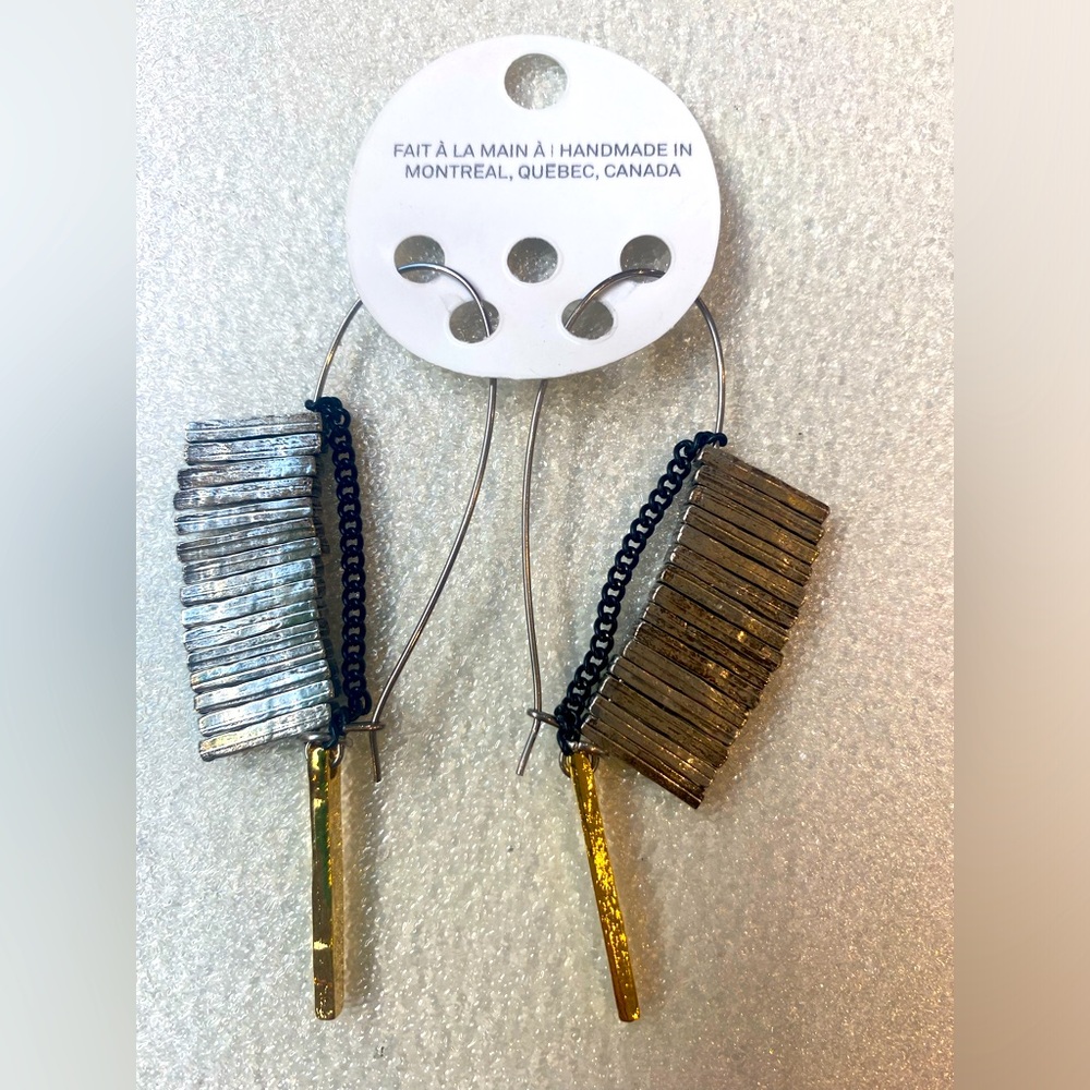 New “old-stock” Avant-Garde earrings by Quebec designer Anne-Marie Chagnon!